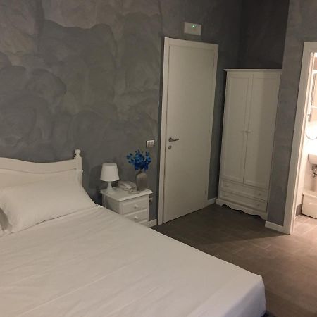 Domizia Top Floor Guest House 罗马 外观 照片